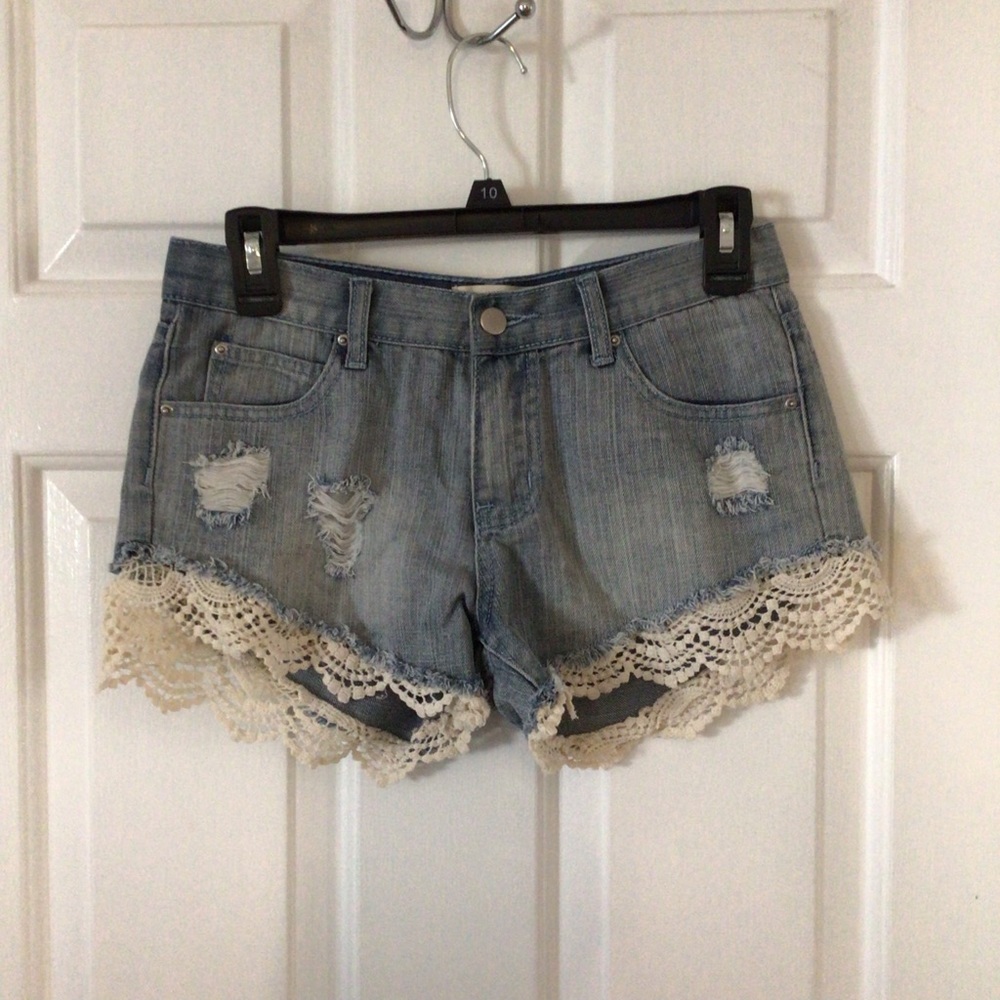 Listicle Blue Jeans